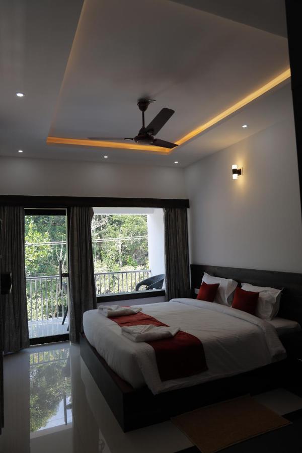 Haritha Homestay Мунар Екстериор снимка