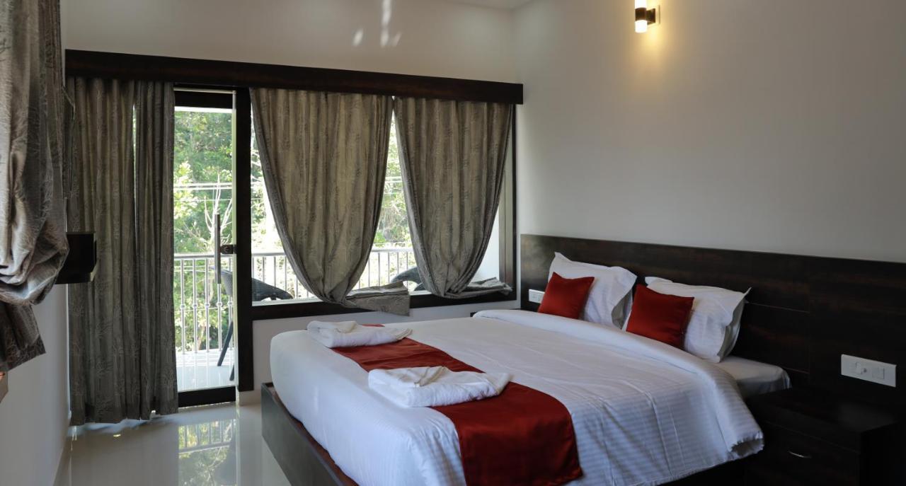 Haritha Homestay Мунар Екстериор снимка