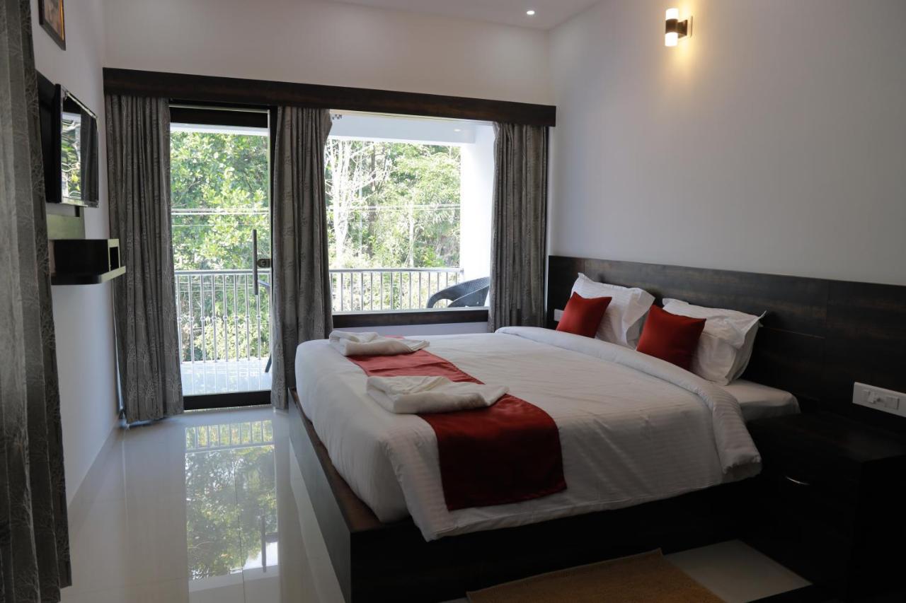 Haritha Homestay Мунар Екстериор снимка