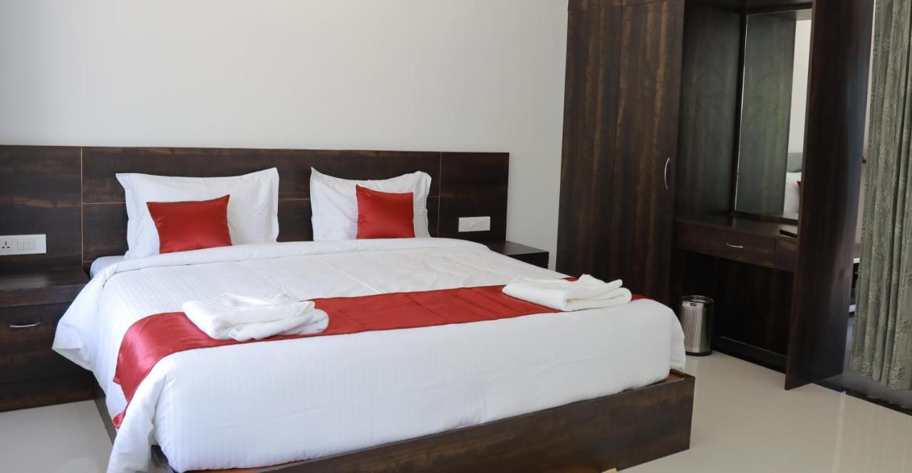 Haritha Homestay Мунар Екстериор снимка