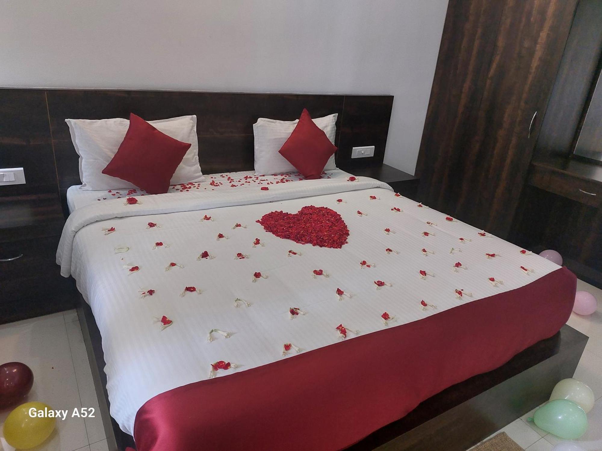 Haritha Homestay Мунар Екстериор снимка